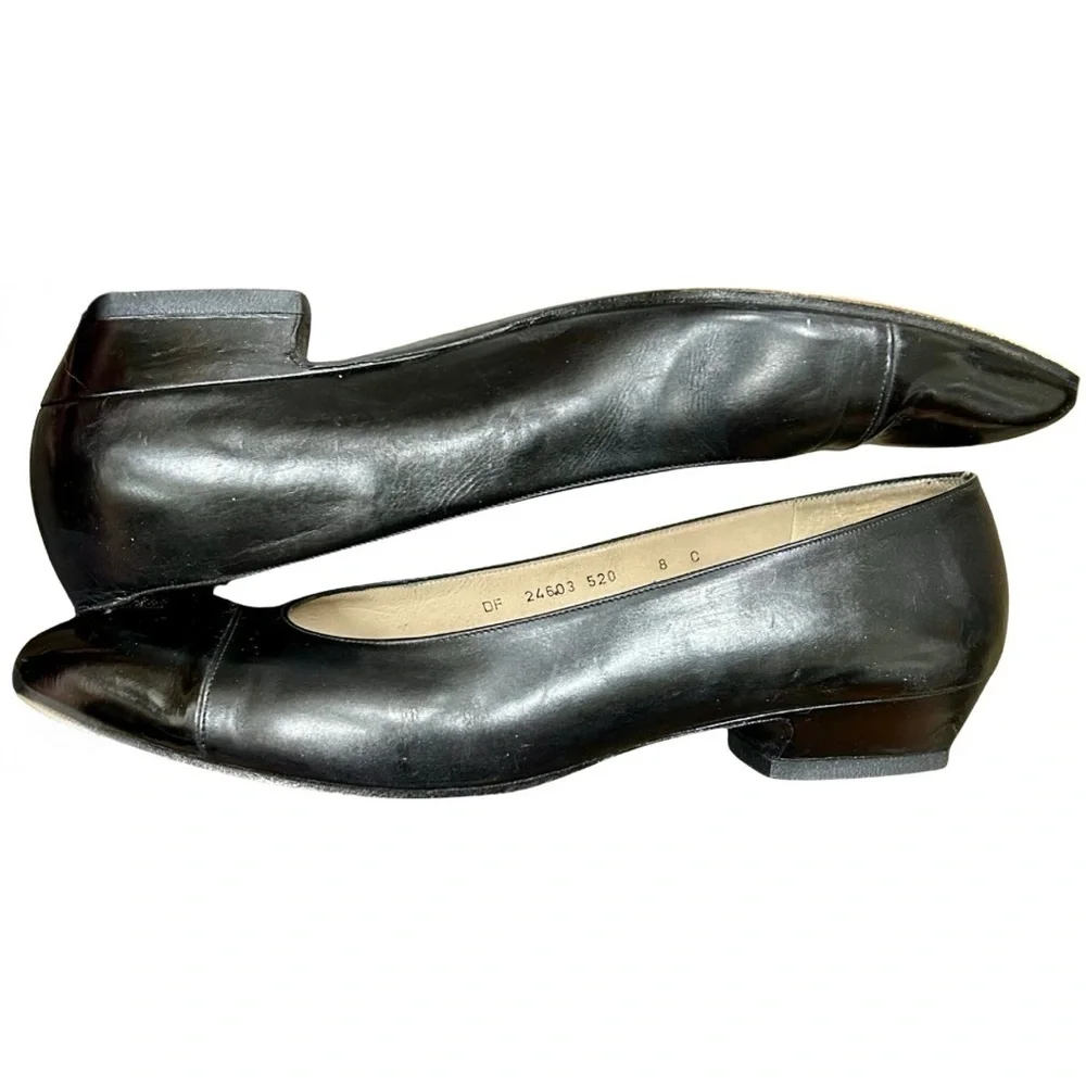 Salvatore Ferragamo Black Leather Low Heel Pumps – Size 8C - Picture 5 of 10